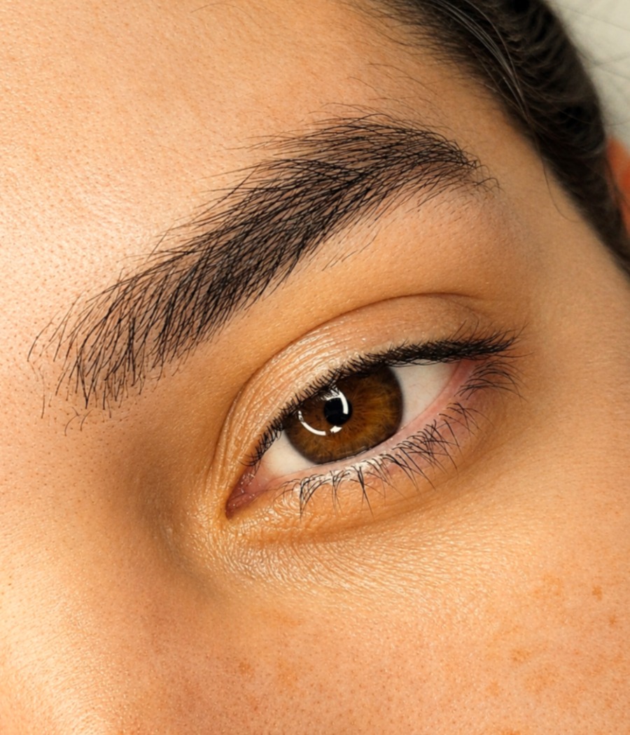 Antes de design de sobrancelhas e lash lifting