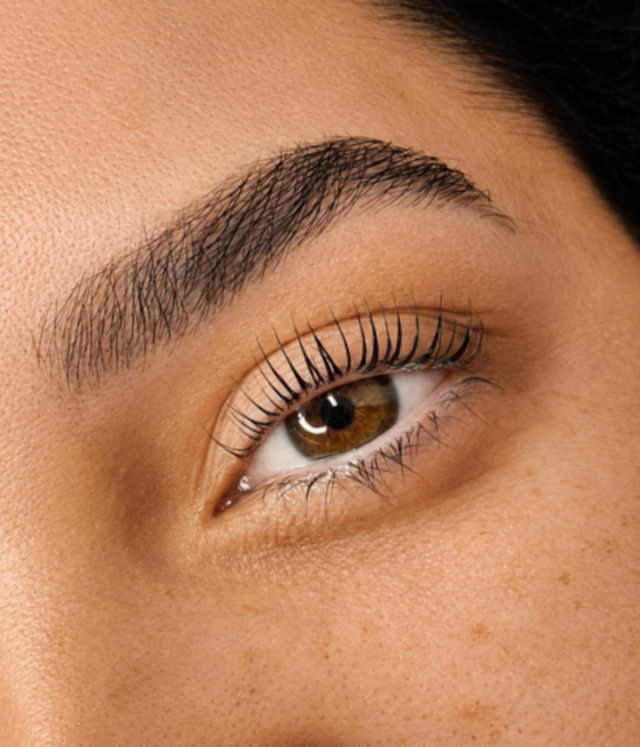Depois de design de sobrancelhas e lash lifting — Susan Beauty