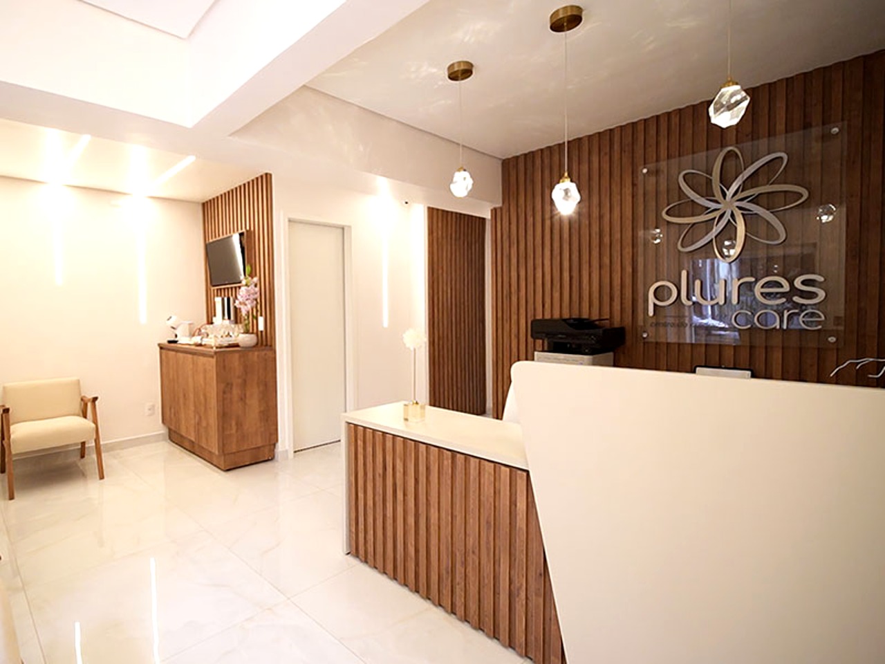 Recepção da Clínica Plures Care — Vila Mariana, São Paulo